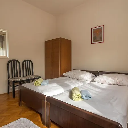 Ante Apartament *