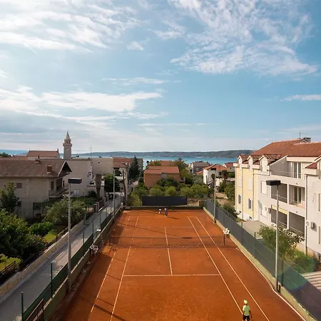 Apartment Ante *