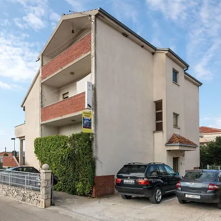 Ante Apartament *